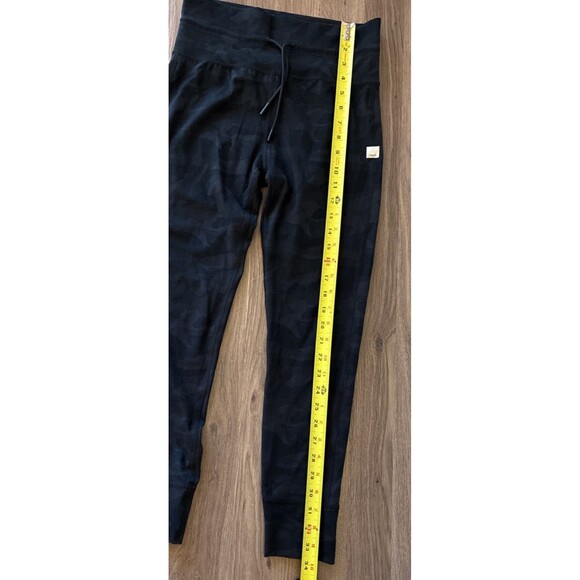 Vuori Rise And Shine Leggings, Womens Size Medium, Black Camo, Drawstring - Picture 9 of 14